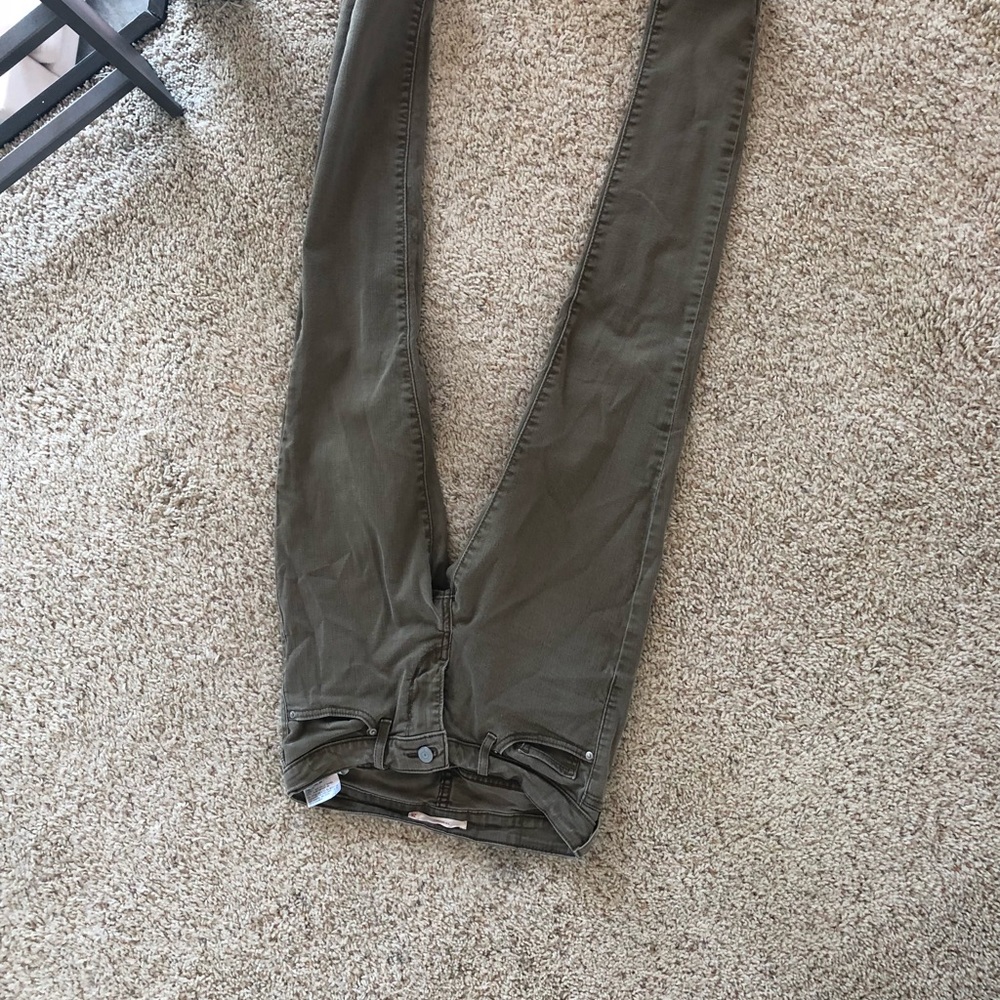 Levi’s 711 olive skinny jeans - Picture 5 of 6